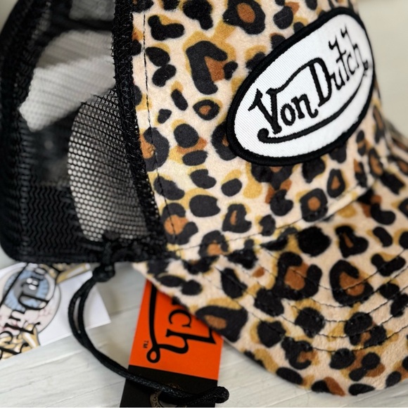 NWT Von Dutch Leopard Print Velvet Trucker Hat - Adjustable - Picture 3 of 4